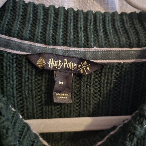 Harry Potter Slytherin Quidditch Sweater Green Striped Adult Size M - Picture 2 of 5